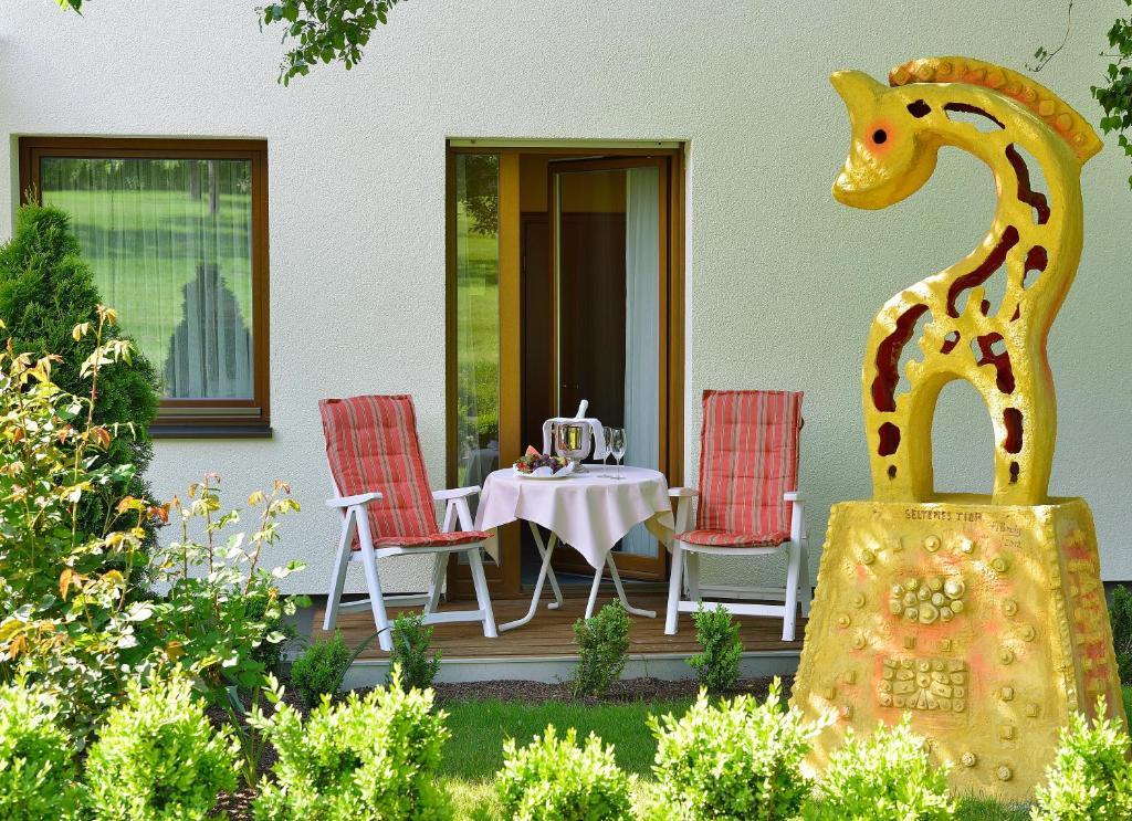 Hotel Schmitt Garni Monchberg  Экстерьер фото